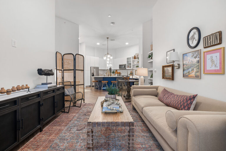 Curated visual reference: Picture Idea: Gallery Luxury Apartments In Austin Tx